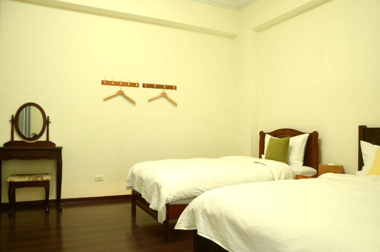East Of Love Homestay Città di Hualien Esterno foto